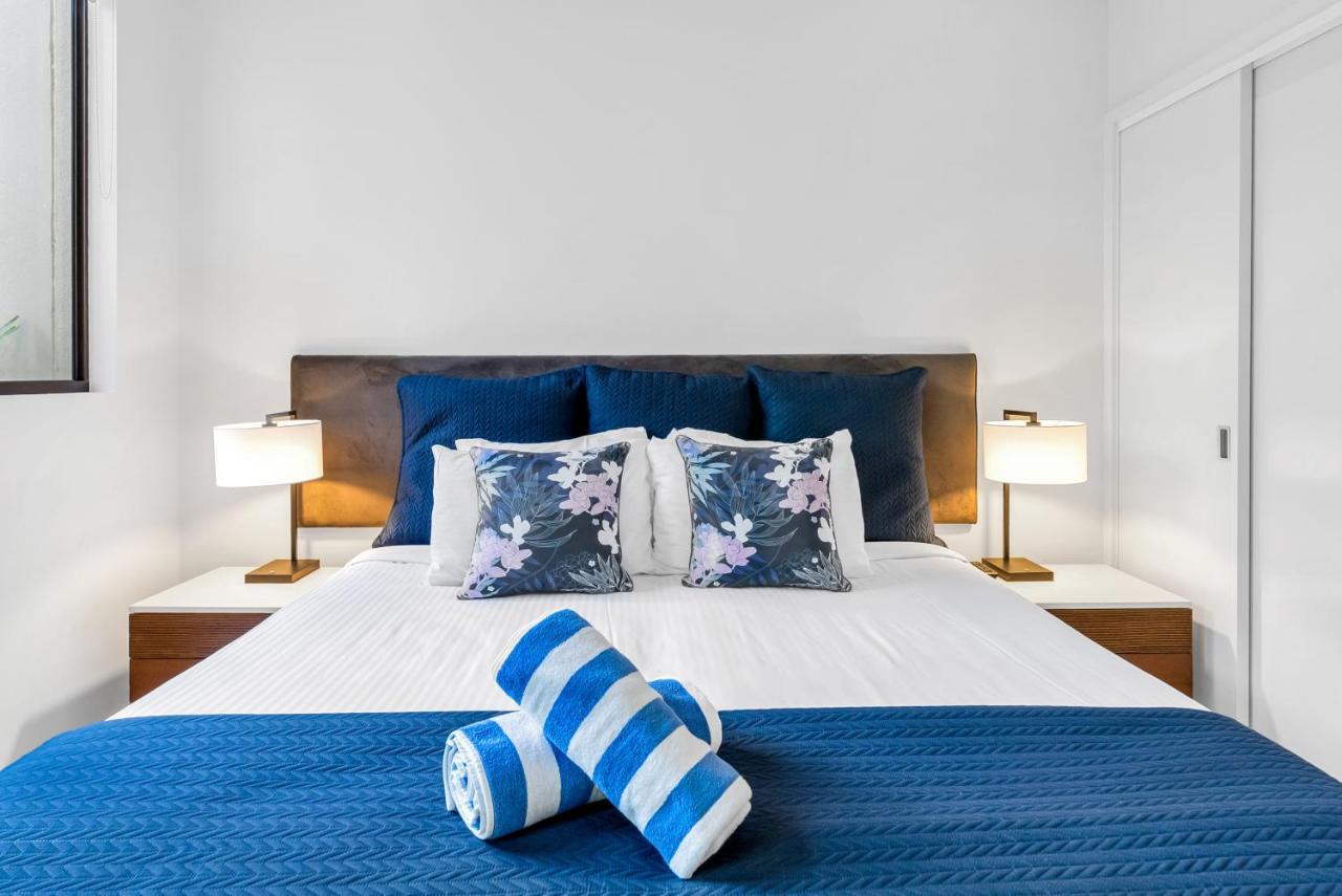 Elysium Private Apartments Triton By The Sea Palm Cove Exteriér fotografie