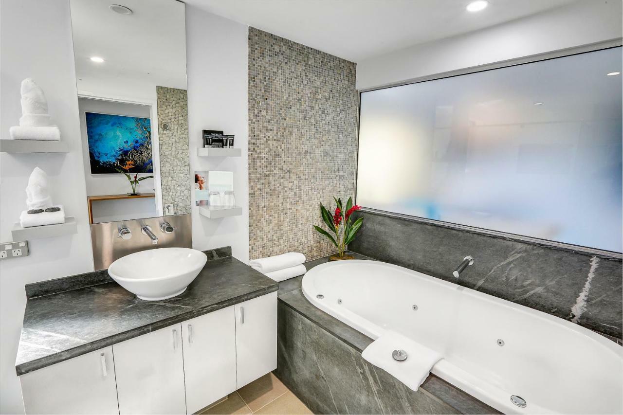 Elysium Private Apartments Triton By The Sea Palm Cove Exteriér fotografie